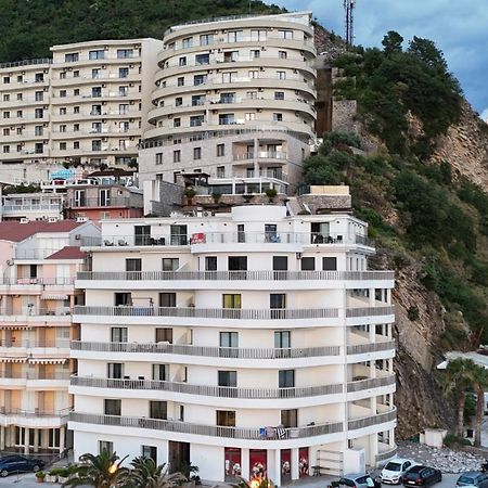 Apartmani Svetionik ブドヴァ エクステリア 写真