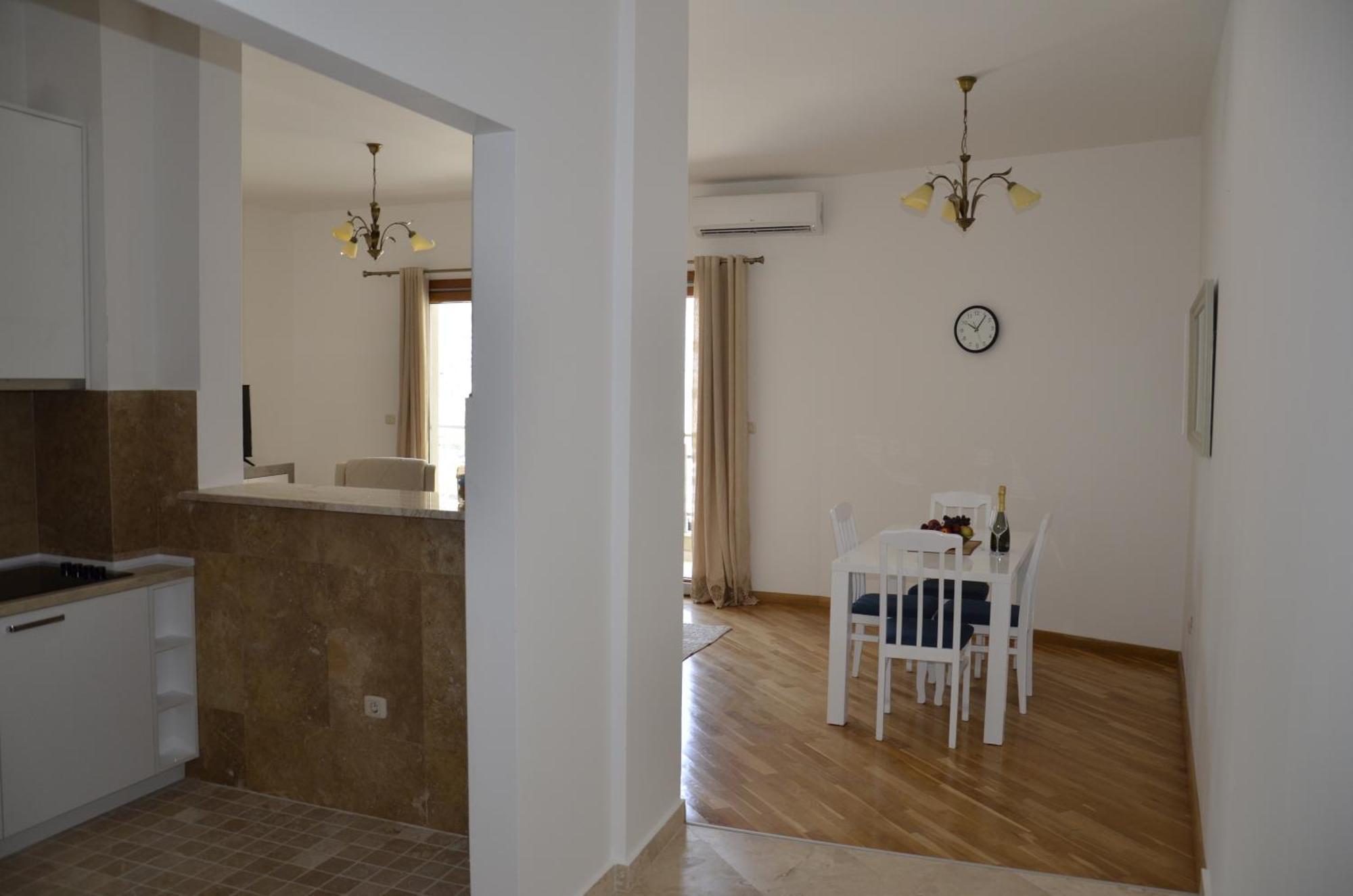 Apartmani Svetionik ブドヴァ 部屋 写真