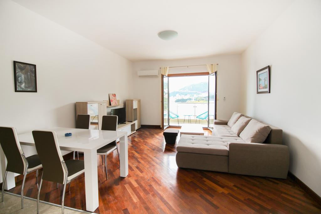 Apartmani Svetionik ブドヴァ エクステリア 写真