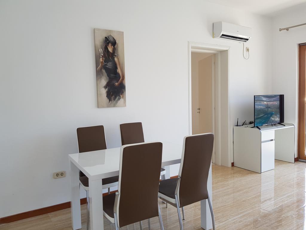 Apartmani Svetionik ブドヴァ エクステリア 写真