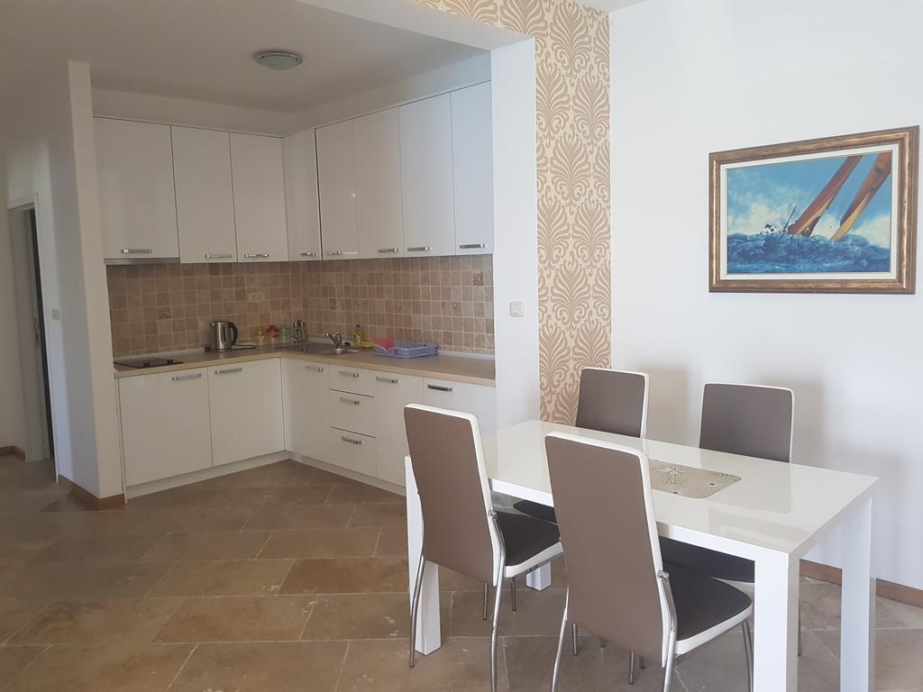 Apartmani Svetionik ブドヴァ エクステリア 写真